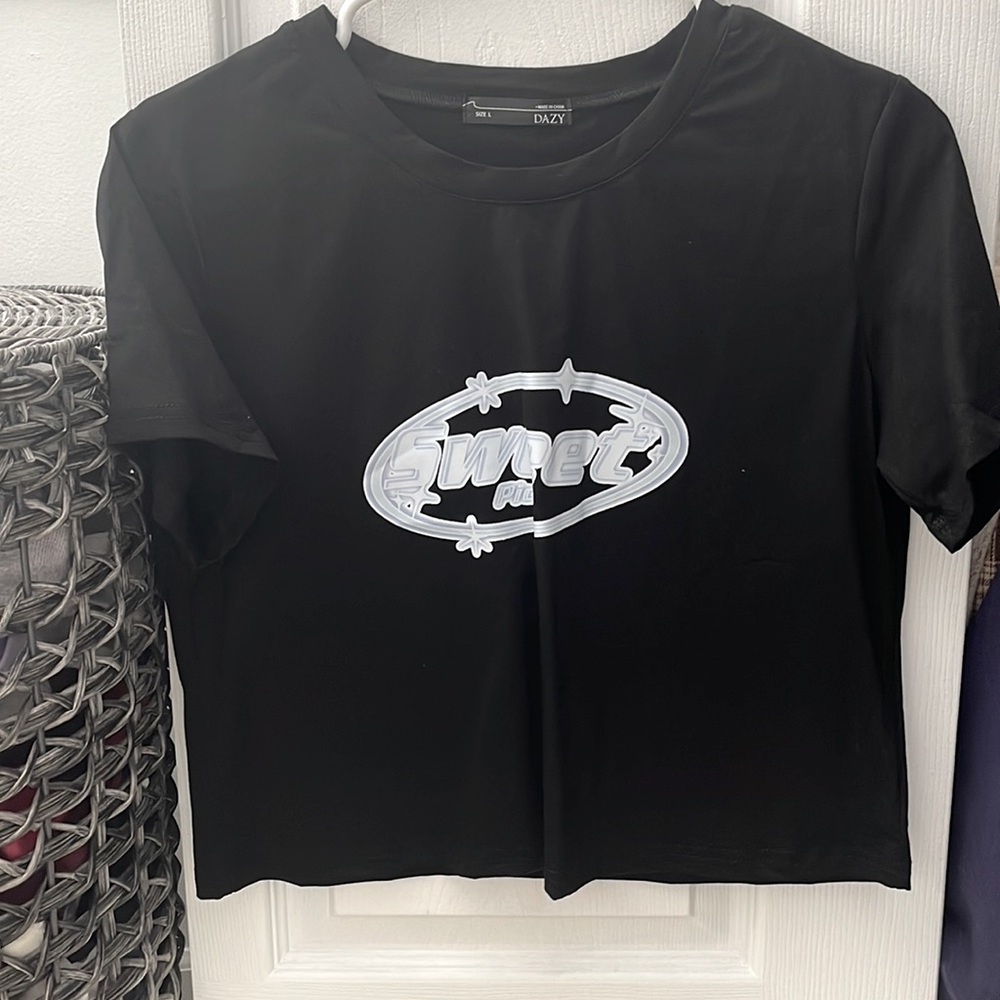 SHEIN Dazy Graphic Tee